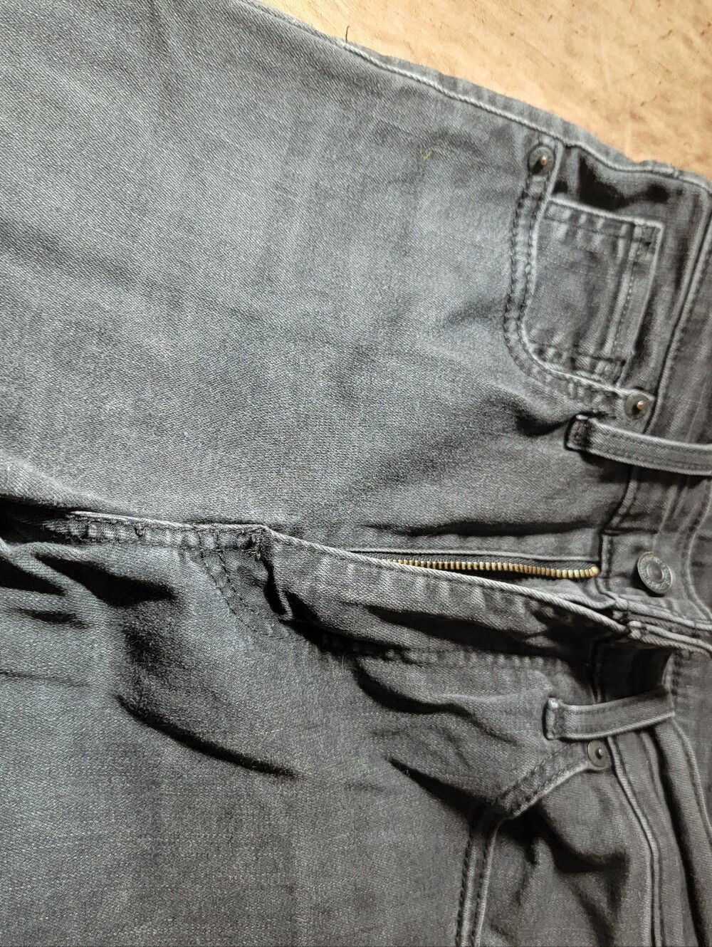 Levis High Rise Skinny - Picture 4 of 10